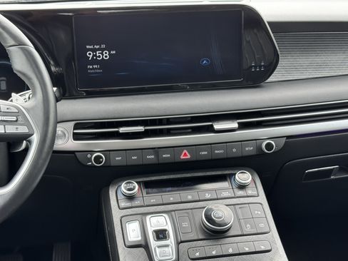 Used 2024 Hyundai Palisade Limited FWD image 18