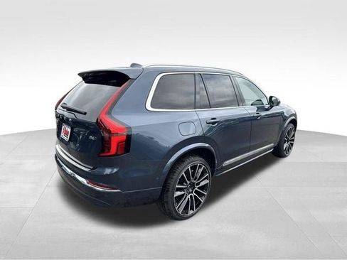 Used 2025 Volvo XC90 B6 Ultra w/ Protection Package Premier AWD/4WD image 4