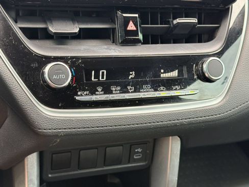 Used 2024 Toyota Corolla Cross AWD Hybrid image 19