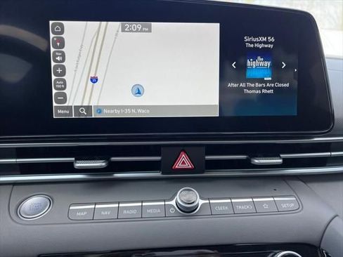 Used 2025 Hyundai Elantra SEL image 22