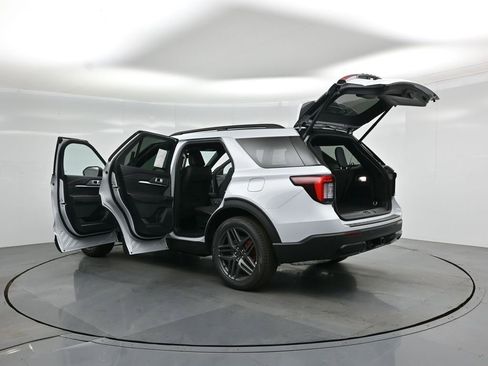 New 2026 Ford Explorer ST-Line RWD image 35