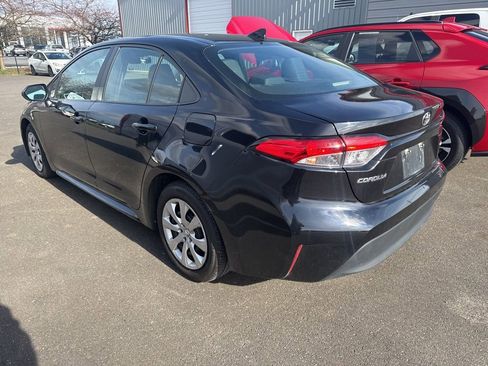Used 2024 Toyota Corolla LE image 2