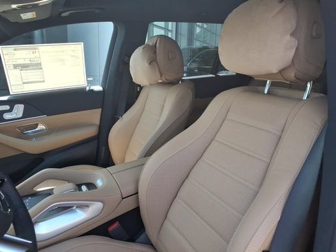 New 2026 Mercedes-Benz GLS 580 4MATIC image 13