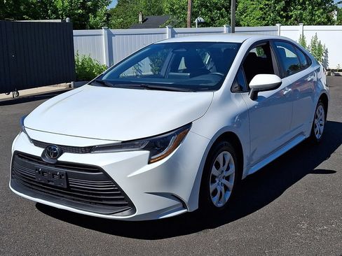 Certified 2024 Toyota Corolla LE FWD image 3
