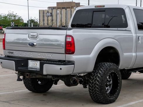 Used 2016 Ford F250 Platinum w/ FX4 Off-Road Package AWD/4WD image 8