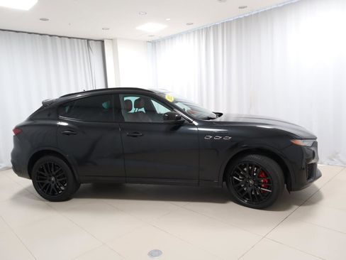 Used 2022 Maserati Levante Modena AWD/4WD image 6