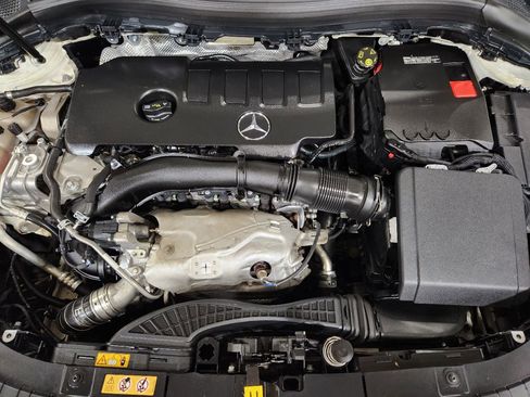 Used 2021 Mercedes-Benz GLA 250 4MATIC image 52