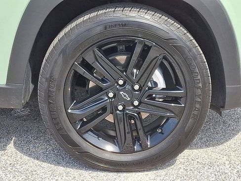 Used 2025 Chevrolet Trax ACTIV w/ Driver Confidence Package image 11
