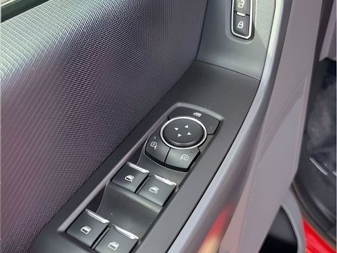 Used 2021 Ford F150 XLT image 41