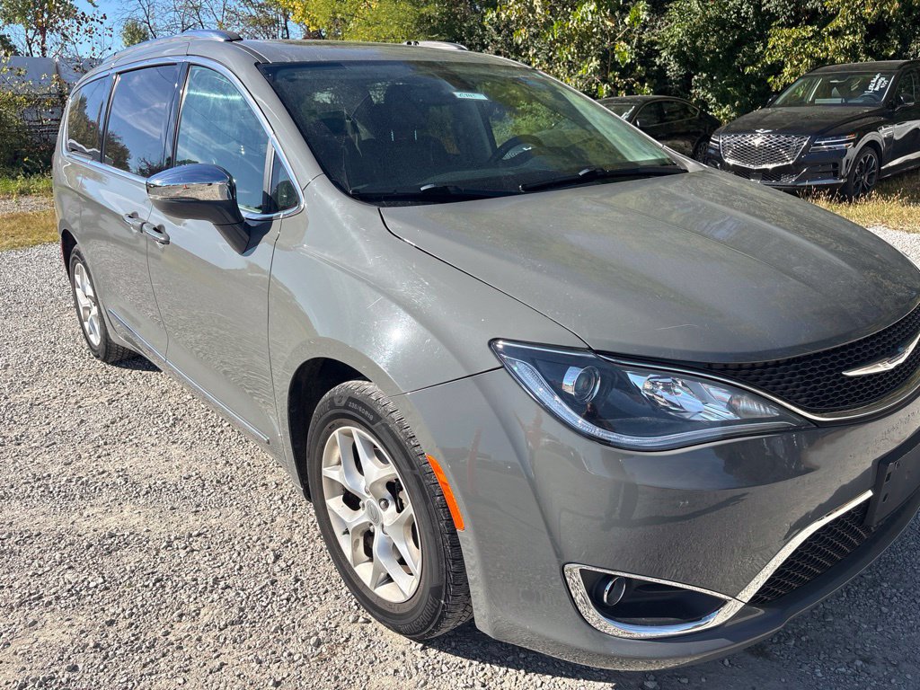 Used 2020 Chrysler Pacifica Limited FWD image 8