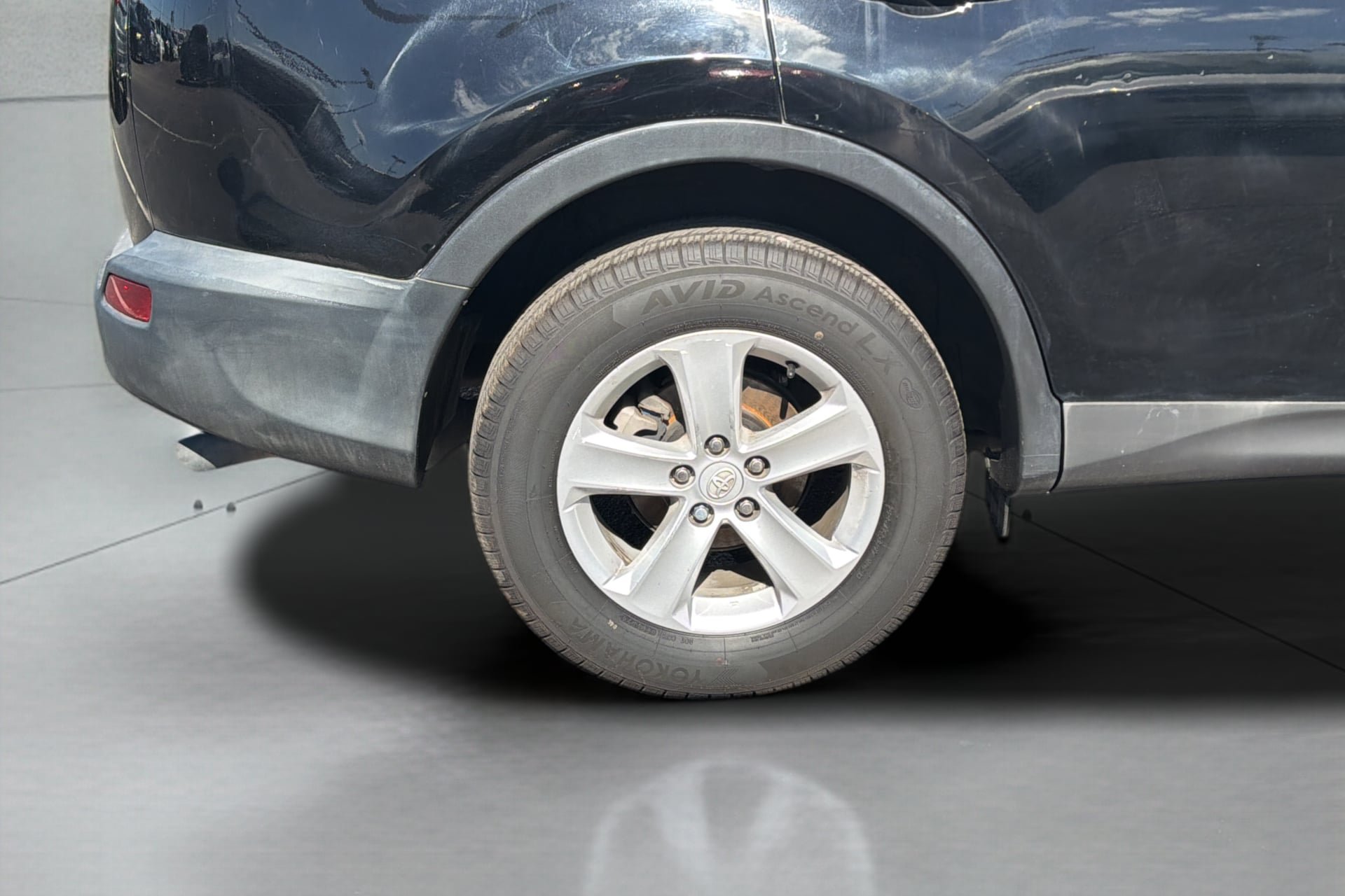 Used 2014 Toyota RAV4 LE AWD/4WD image 36