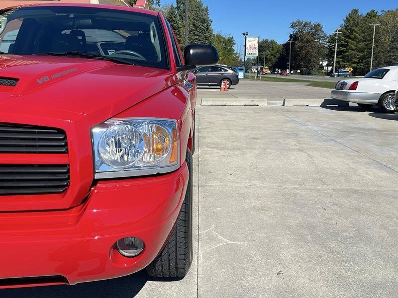 Used 2006 Dodge Dakota SLT w/ R/T Group AWD/4WD image 4