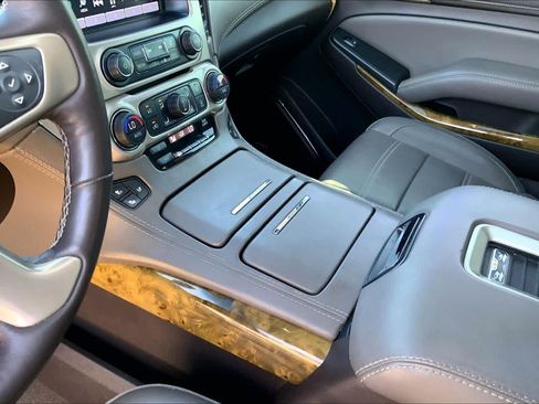 Used 2017 GMC Yukon Denali w/ Open Road Package AWD/4WD image 15