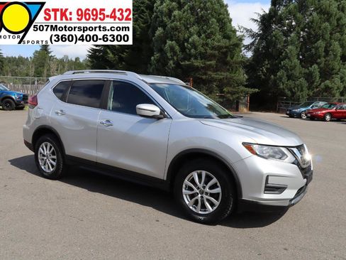 Used 2018 Nissan Rogue SV AWD/4WD image 12