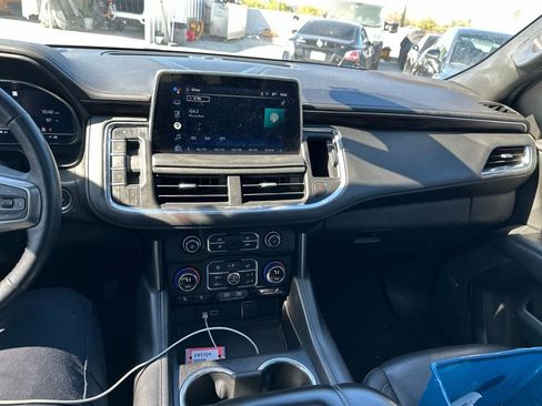 Used 2022 Chevrolet Suburban Z71 w/ Luxury Package image 9