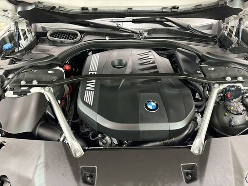 Used 2023 BMW 740i RWD image 32