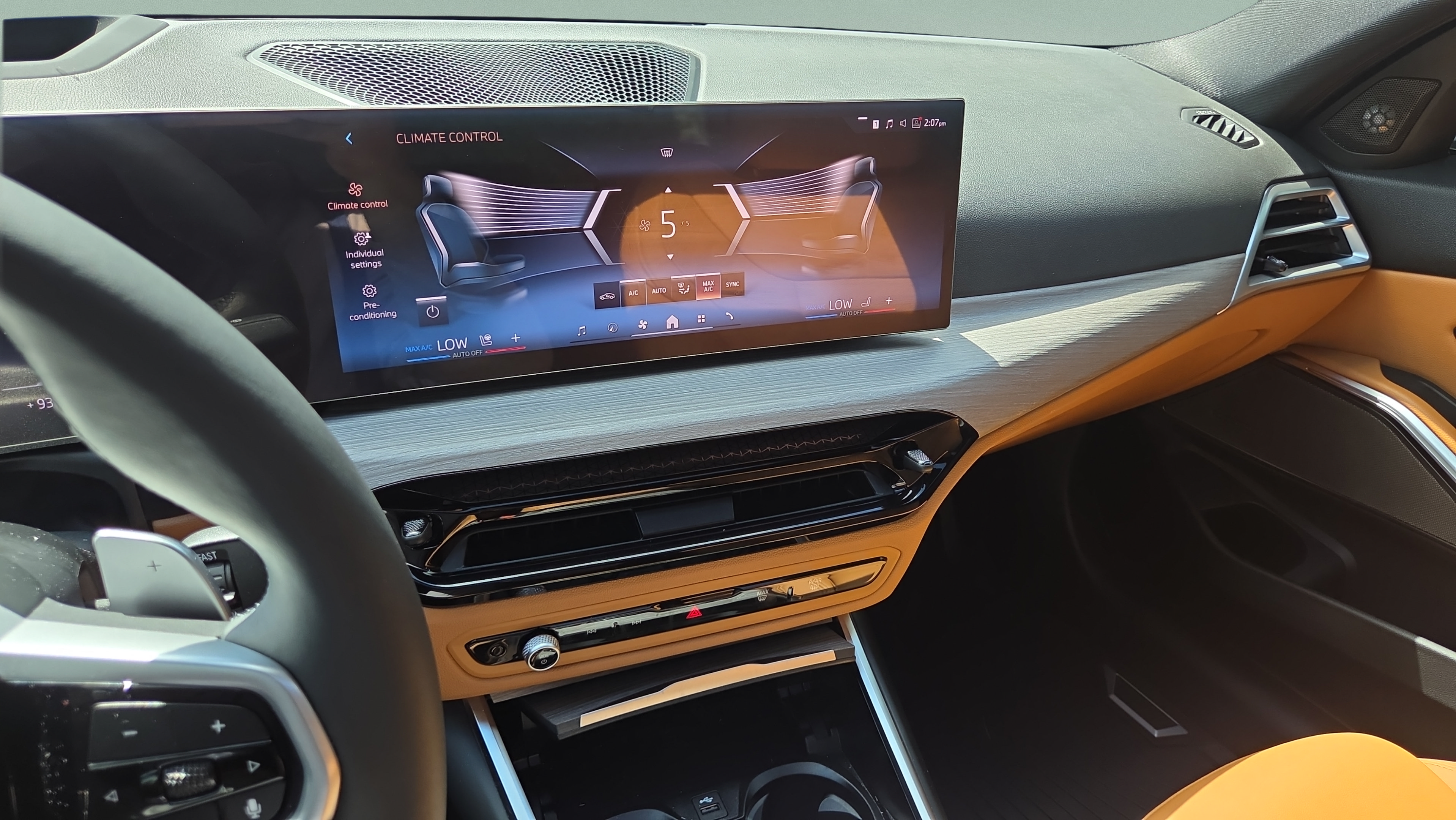 Certified 2026 BMW 330i Sedan w/ M Sport Package RWD image 27