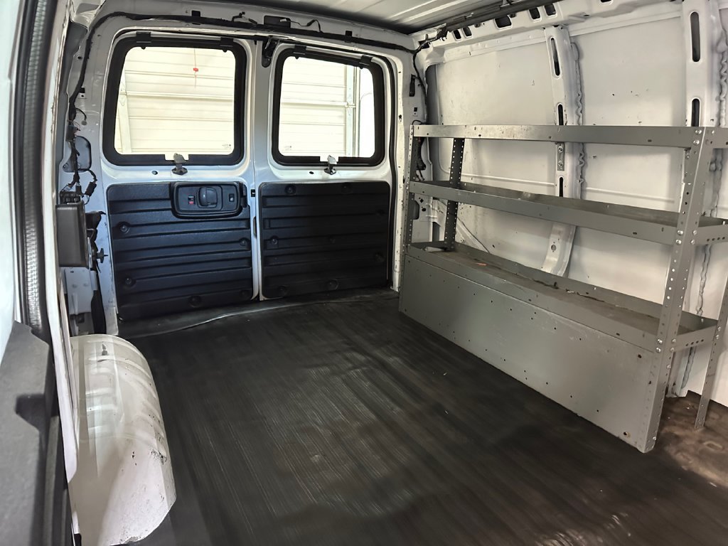 Used 2016 GMC Savana 2500 RWD image 28