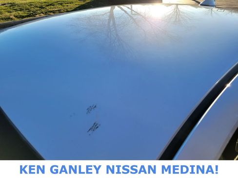 Used 2022 Nissan Versa SR w/ Convenience Package image 17