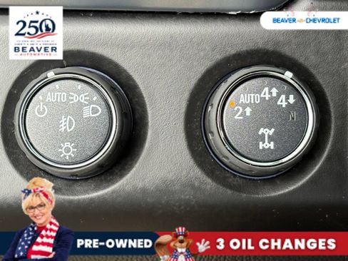 Used 2020 Chevrolet Suburban Premier w/ Premier Plus Edition AWD/4WD image 35