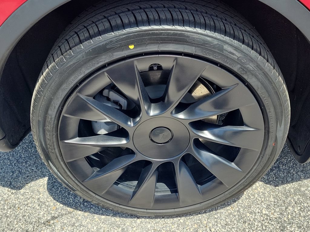 Used 2021 Tesla Model Y Long Range AWD/4WD image 5