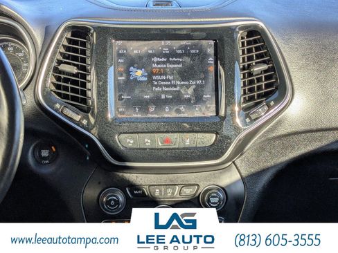 Used 2019 Jeep Cherokee Limited w/ Technology Group image 19