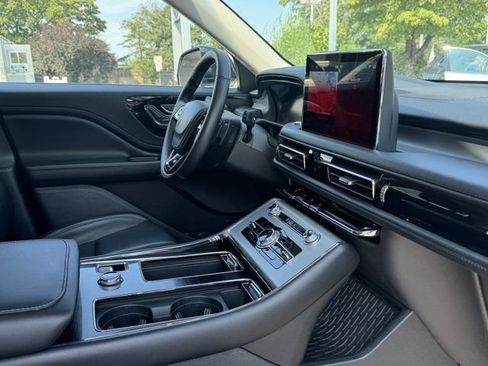 Used 2023 Lincoln Aviator AWD w/ Elements Package image 29