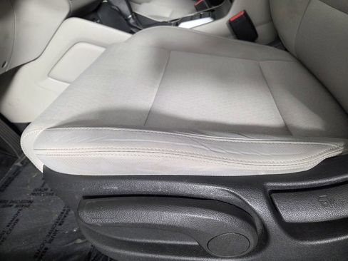 Used 2018 Hyundai Tucson SE w/ Cargo Package FWD image 11