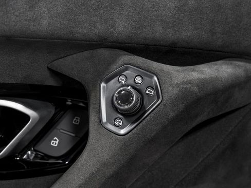 Used 2024 Lamborghini Huracan Tecnica RWD image 10