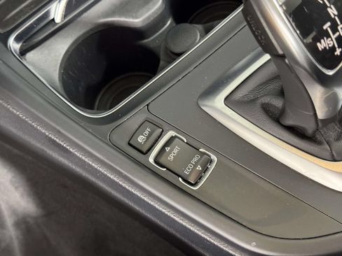 Used 2018 BMW 330i xDrive Sedan AWD/4WD image 29