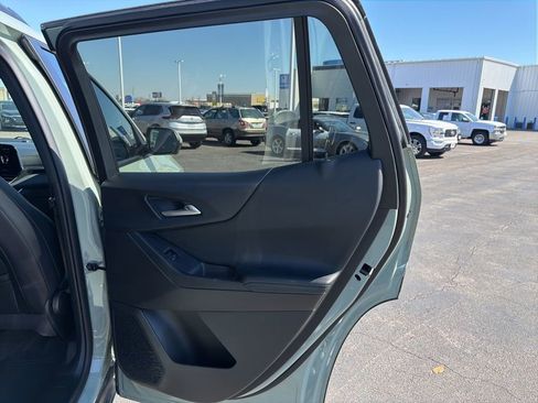 Used 2025 Chevrolet Equinox LT w/ Convenience Package II image 29