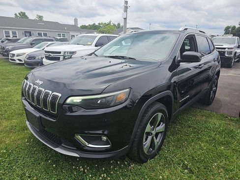 Used 2019 Jeep Cherokee Limited AWD/4WD image 2
