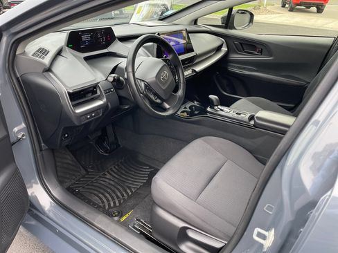 Certified 2023 Toyota Prius LE AWD/4WD image 9
