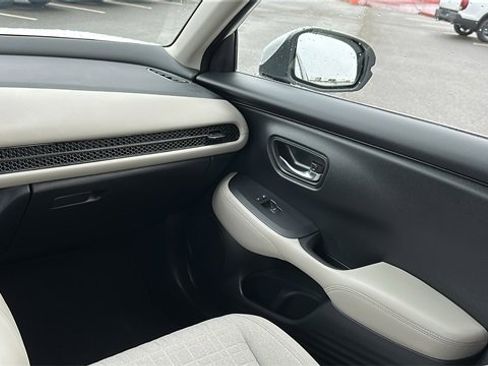 Used 2023 Honda HR-V LX image 22