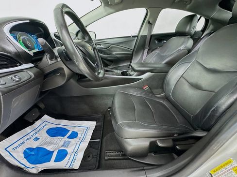 Used 2017 Chevrolet Volt LT w/ Comfort Package FWD image 26