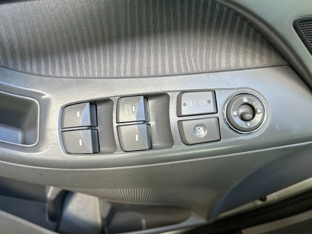 Used 2013 Hyundai Elantra GLS w/ Preferred Pkg FWD image 15
