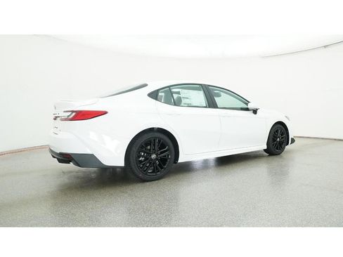 New 2026 Toyota Camry SE image 25