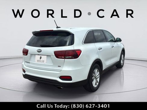 Used 2019 Kia Sorento FWD image 17