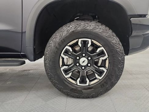 Used 2022 Chevrolet Silverado 1500 ZR2 w/ Technology Package AWD/4WD image 26