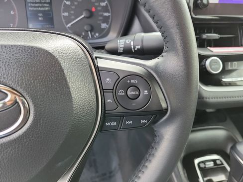 Used 2024 Toyota Corolla SE w/ SE Package image 25