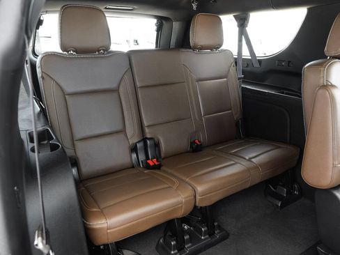 Used 2021 Chevrolet Suburban High Country RWD image 45
