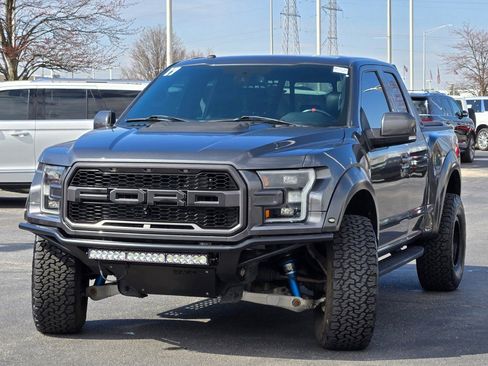 Used 2017 Ford F150 Raptor w/ Equipment Group 802A Luxury image 4