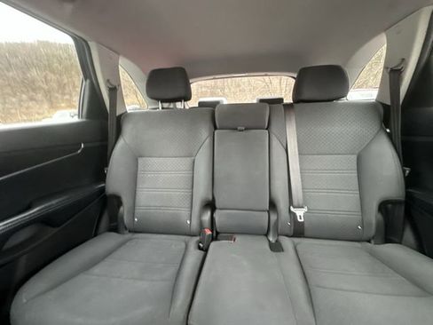 Used 2018 Kia Sorento LX image 27