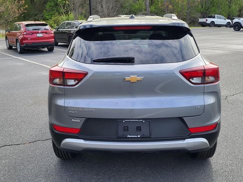 Used 2025 Chevrolet TrailBlazer LT image 3