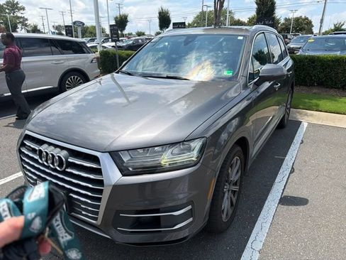 Used 2018 Audi Q7 3.0T Premium Plus w/ Premium Plus Package AWD/4WD image 7