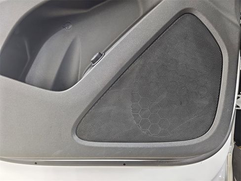 Certified 2023 Chevrolet Equinox LT image 36