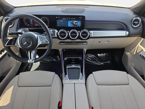 Certified 2025 Mercedes-Benz GLB 250 image 9