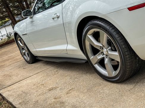 Used 2010 Chevrolet Camaro SS w/ RS Package image 23