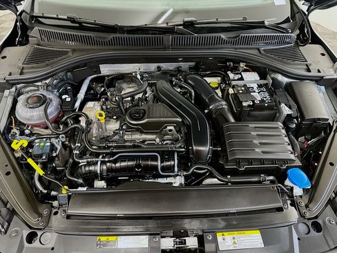 Used 2025 Volkswagen Jetta S image 33