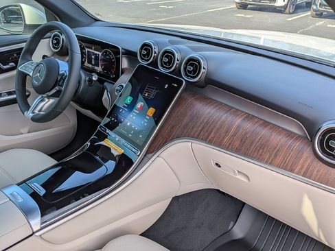 New 2026 Mercedes-Benz GLC 300 4MATIC image 33